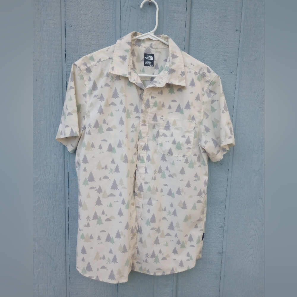 The North Face Medium Button Down Bigfoot